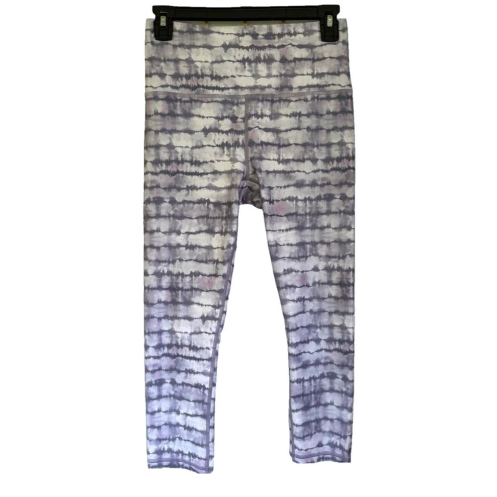 ATHLETA women’s purple tie dye patterned capri leggings